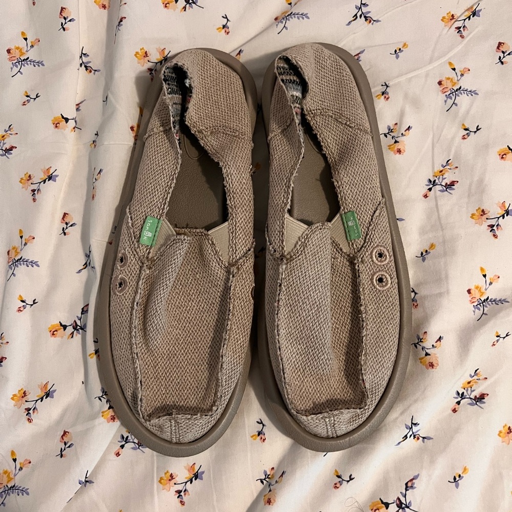 Women’s sanuk